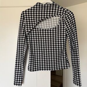 SHEIN Black and White Houndstooth Long Sleeve Top